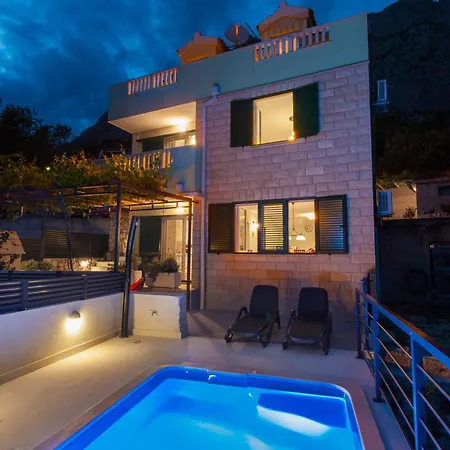 In Veliko Brdo Mit Privatem Pool Prázdninový dům *