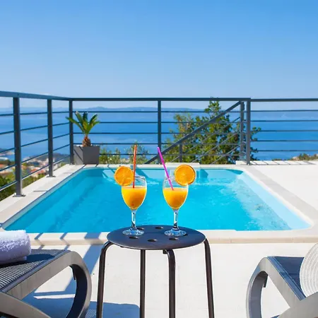 In Veliko Brdo Mit Privatem Pool Prázdninový dům Makarská